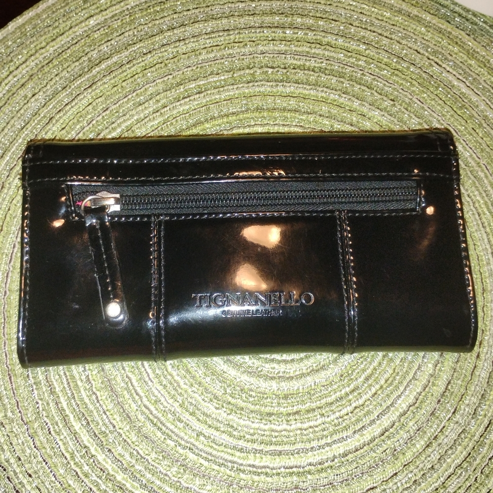 TIGNANELLO Black Patent Leather Woman's Wallet - Picture 8 of 8